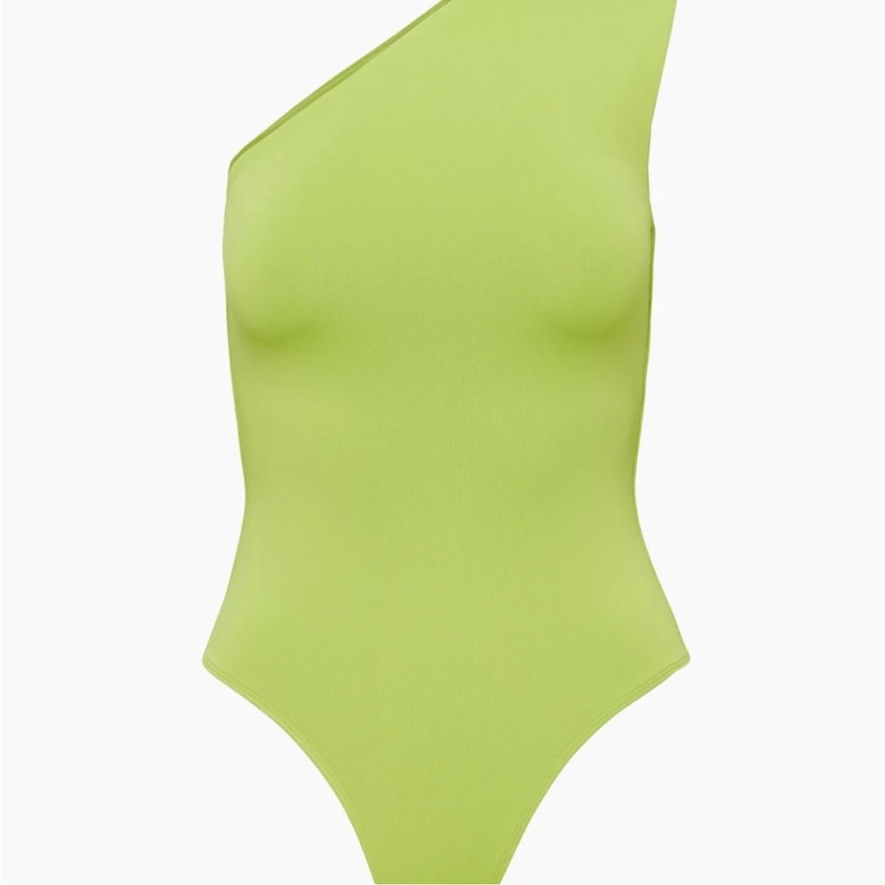 Babaton Contour Arris Bodysuit in ‘jackfruit green’ size M